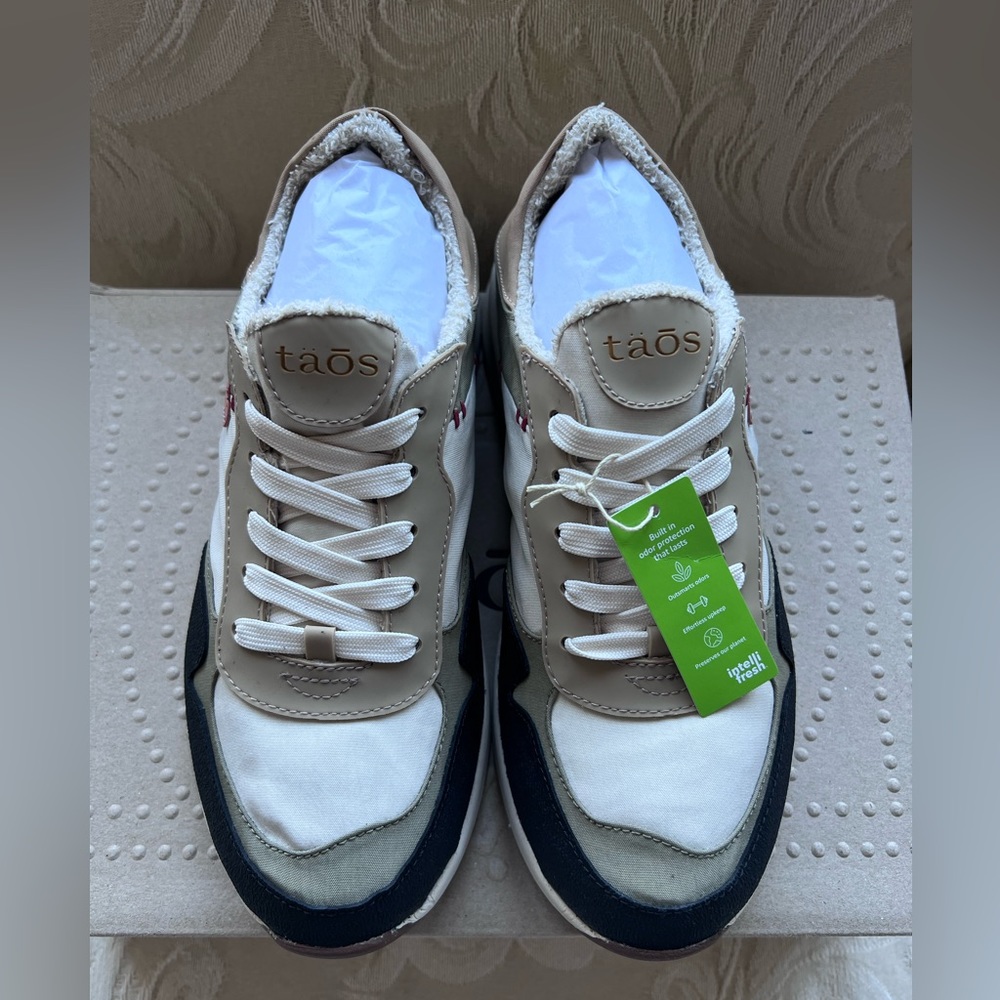 BRAND NEW TAŌS SNEAKERS
